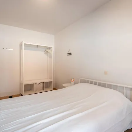 Apartment Beautiful 2br With Wonderful Garden Ostend