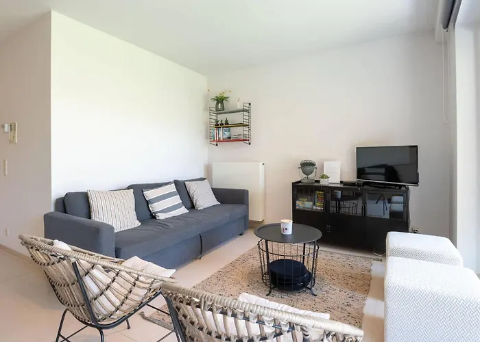 Apartment Beautiful 2br With Wonderful Garden