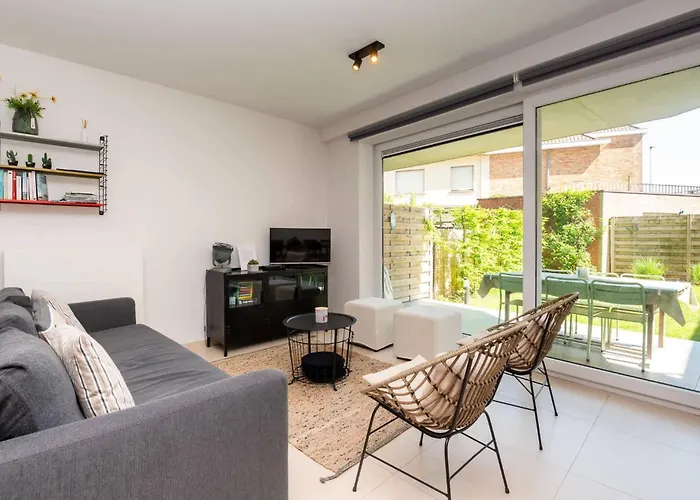 Beautiful 2br With Wonderful Garden