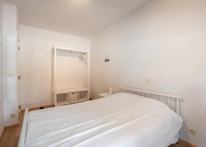 Apartment Beautiful 2br With Wonderful Garden Ostend