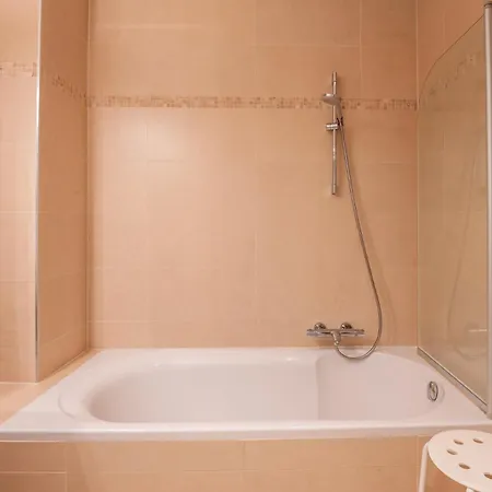 Apartment Beautiful 2br With Wonderful Garden Ostende