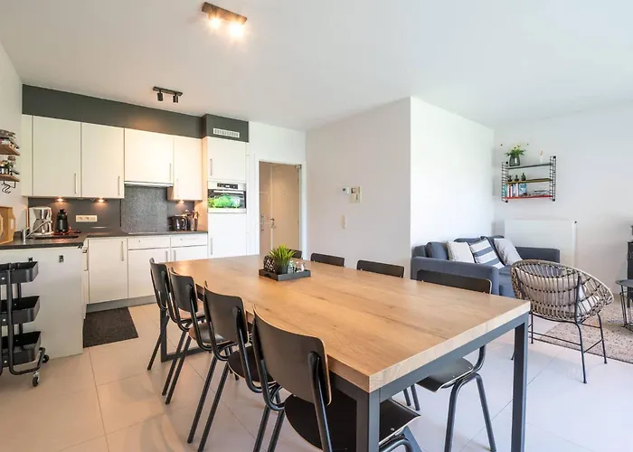 Beautiful 2br With Wonderful Garden