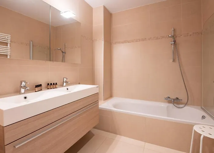 Beautiful 2br With Wonderful Garden אוסטנדה