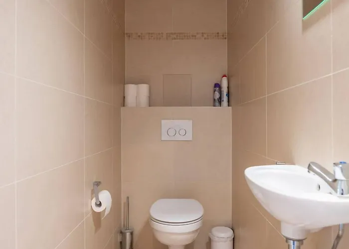 דירה Beautiful 2br With Wonderful Garden *