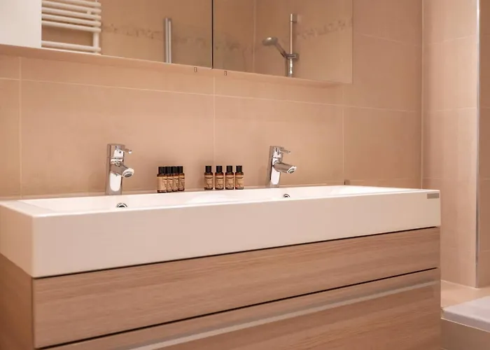 Beautiful 2br With Wonderful Garden Lägenhet Oostende