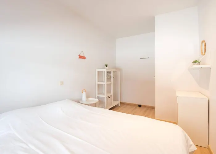 Lägenhet Beautiful 2br With Wonderful Garden *